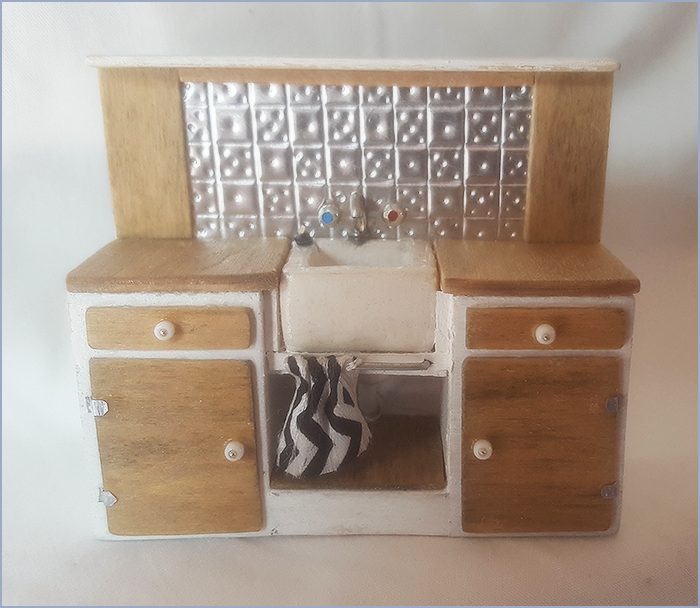 miniature kitchen sink