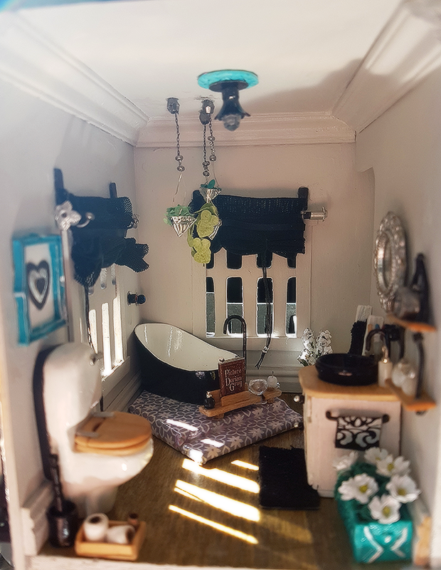 dollhouse bathroom 1