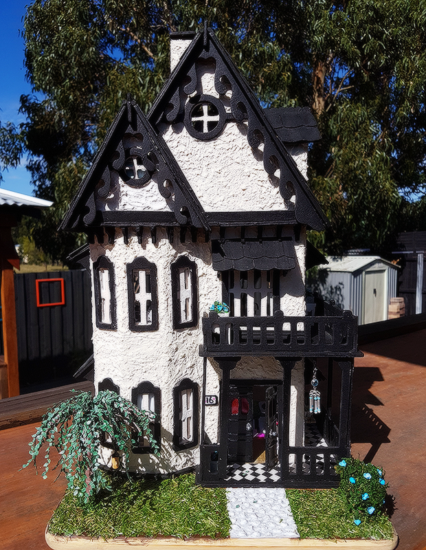 halfscale elcheapooutside1