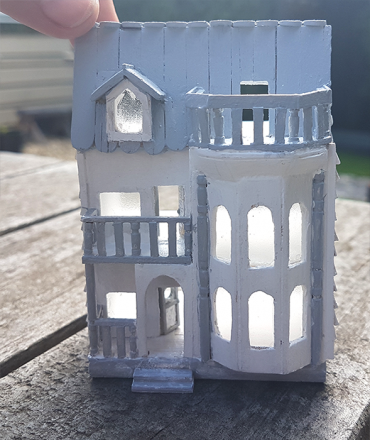 Dollhouse for your Dollhouse – Tutorial by The Square to Spare