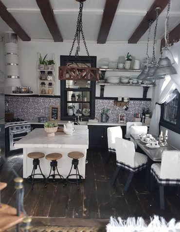 Capacious Kitchen Be Finished!